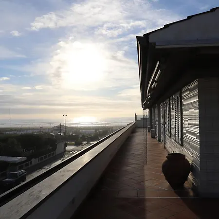 Casa Magniflex - Sea View Flat With Swimming Pool